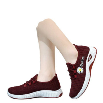 2021 New Fashion Little Daisy Mesh Sports Sports Sapatos de estudantes versáteis sapatos de mãe, executando esportes femininos